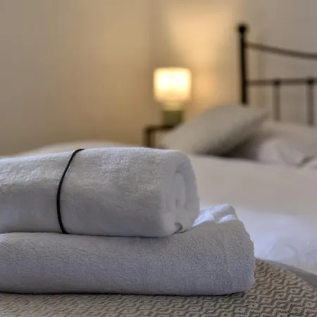 Loro House & Jacuzzi * Posedarje