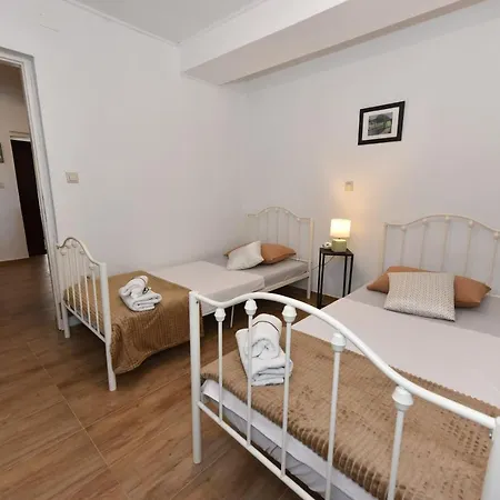 Loro House & Jacuzzi Hébergement de vacances