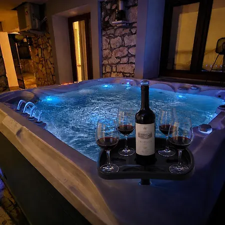 Дом отдыха Loro House & Jacuzzi