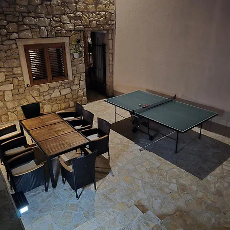 Дом отдыха Loro House & Jacuzzi *