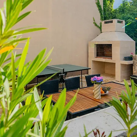 Loro House & Jacuzzi Дом отдыха Поседарье