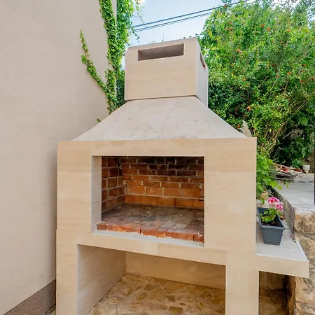 Дом отдыха Loro House & Jacuzzi Поседарье