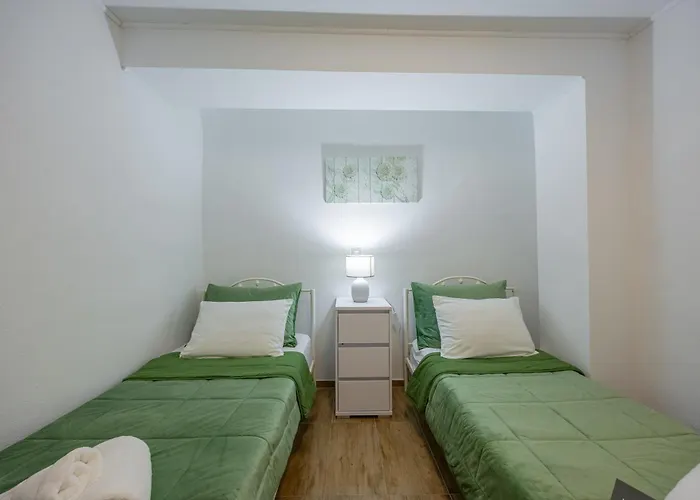 Loro House & Jacuzzi