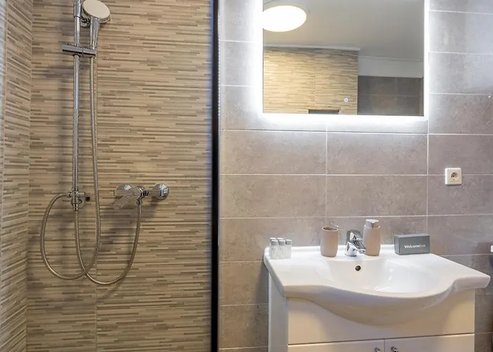 Ferienhaus Loro House & Jacuzzi *