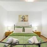 Loro House & Jacuzzi 度假居 珀塞达耶