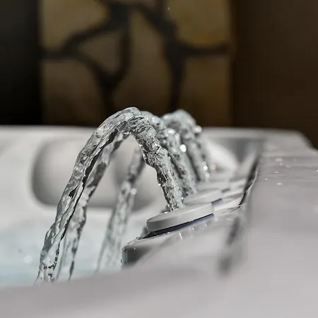 Loro House & Jacuzzi * بوسيدارجي