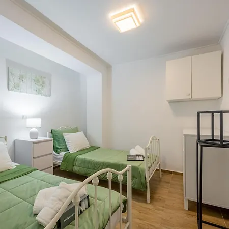 بيت للعطل Loro House & Jacuzzi *