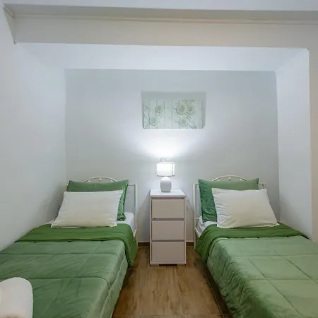 Loro House & Jacuzzi