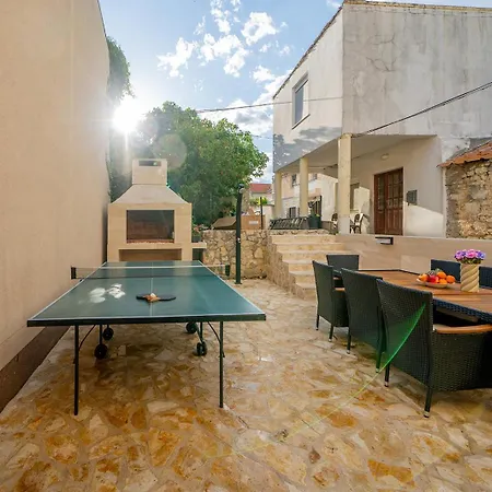 Loro House & Jacuzzi 포세다르예