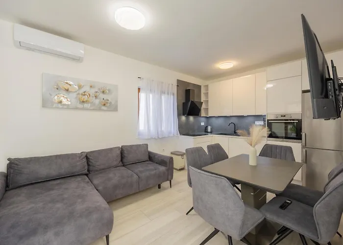 Дом отдыха Loro House & Jacuzzi Поседарье