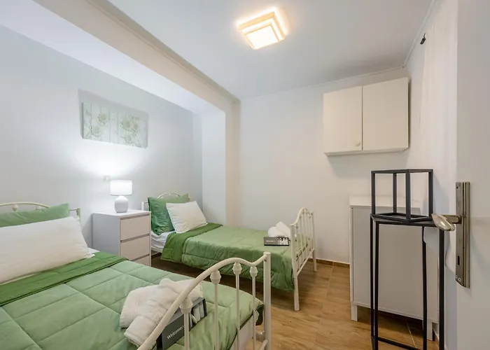 Сasa de vacaciones Loro House & Jacuzzi *